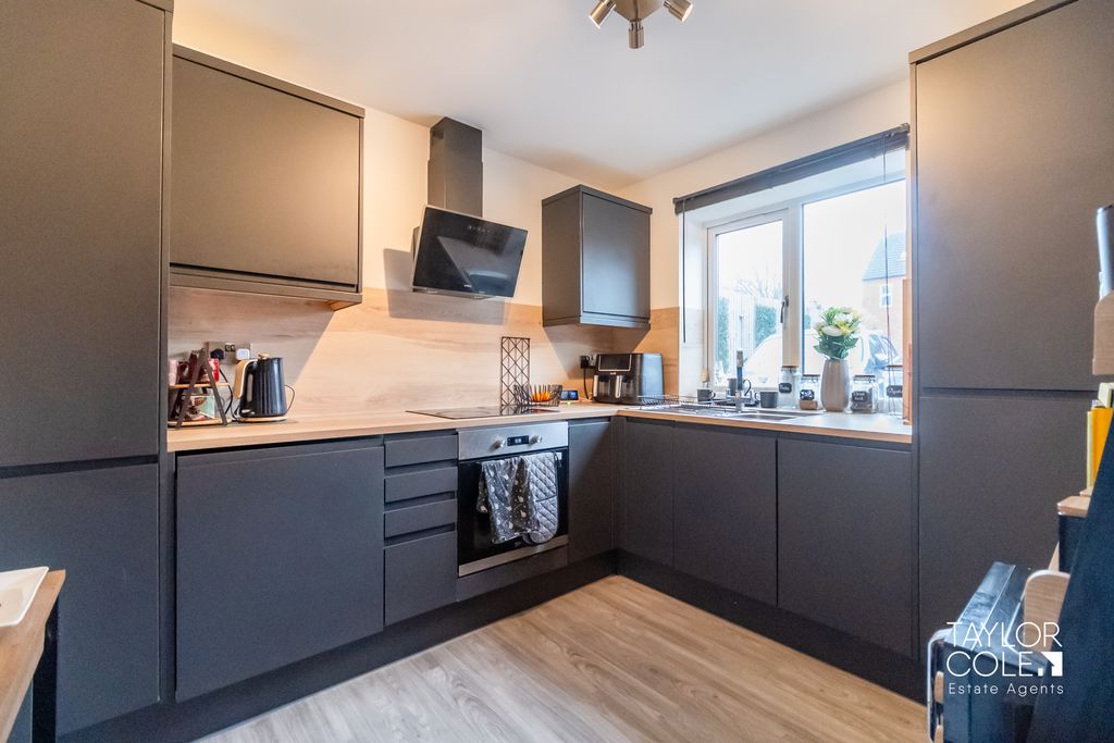 Property photo 2 of 26