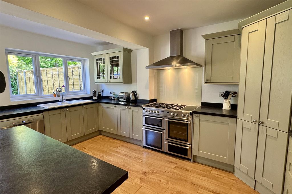 Property photo 2 of 19 Img_9438.Jpg