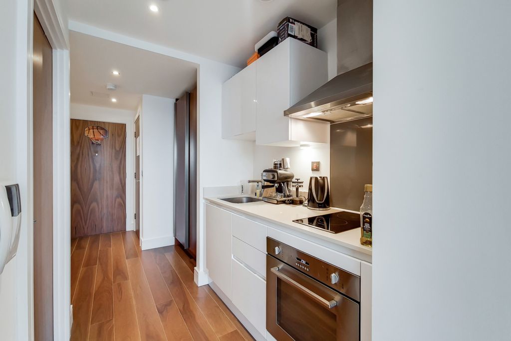 Property photo 2 of 8