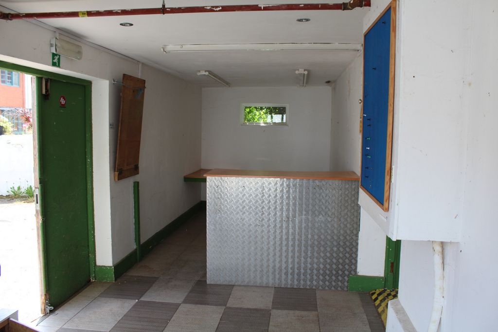 Property photo 2 of 8 Photo 2