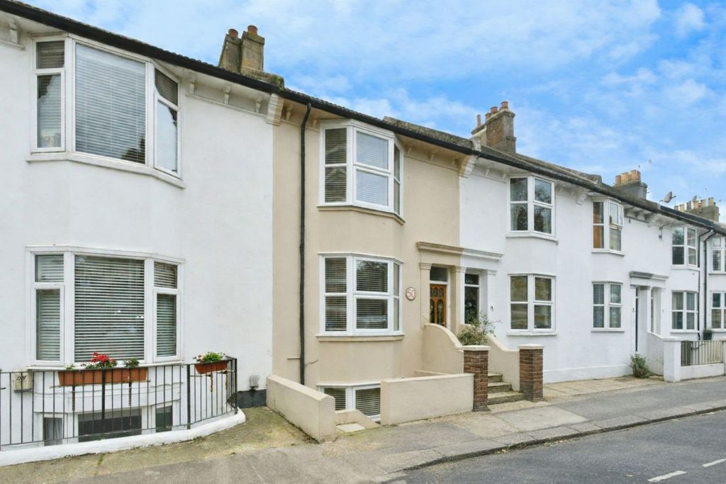 Property photo 1 of 12 Picture No. 24