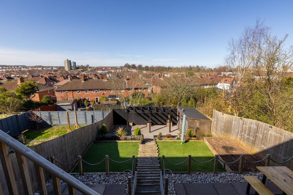 Property photo 3 of 33 30 Wingfield_New-28.Jpg