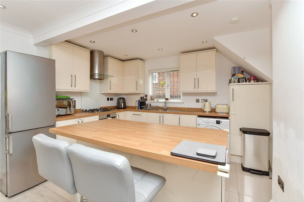 Property photo 3 of 13 Kitchen/Dining Area