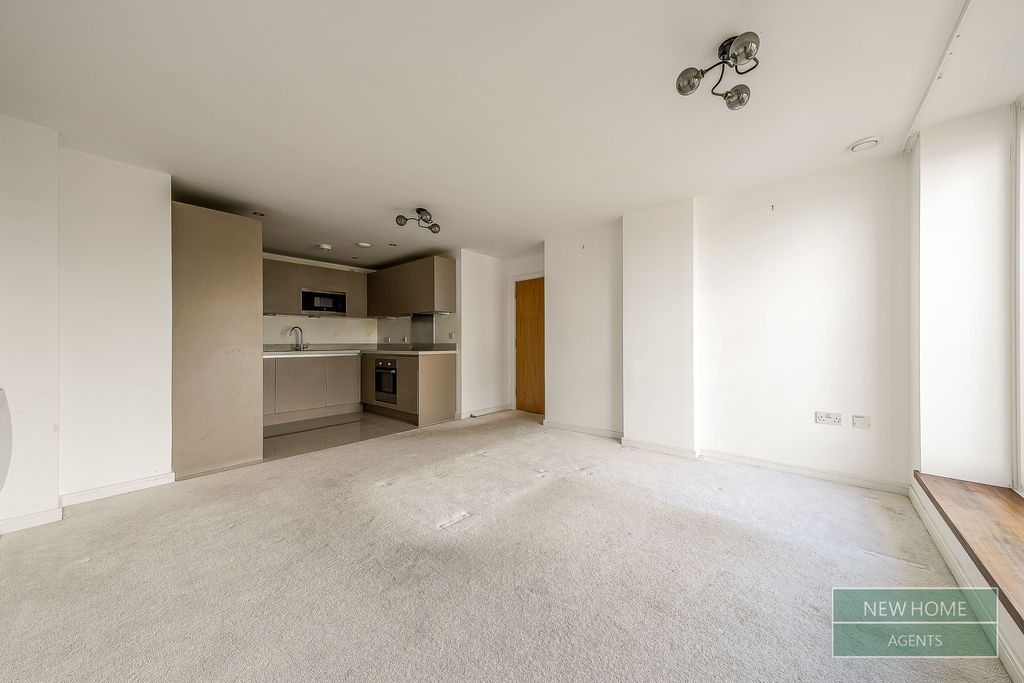 Property photo 2 of 17 Photo 11