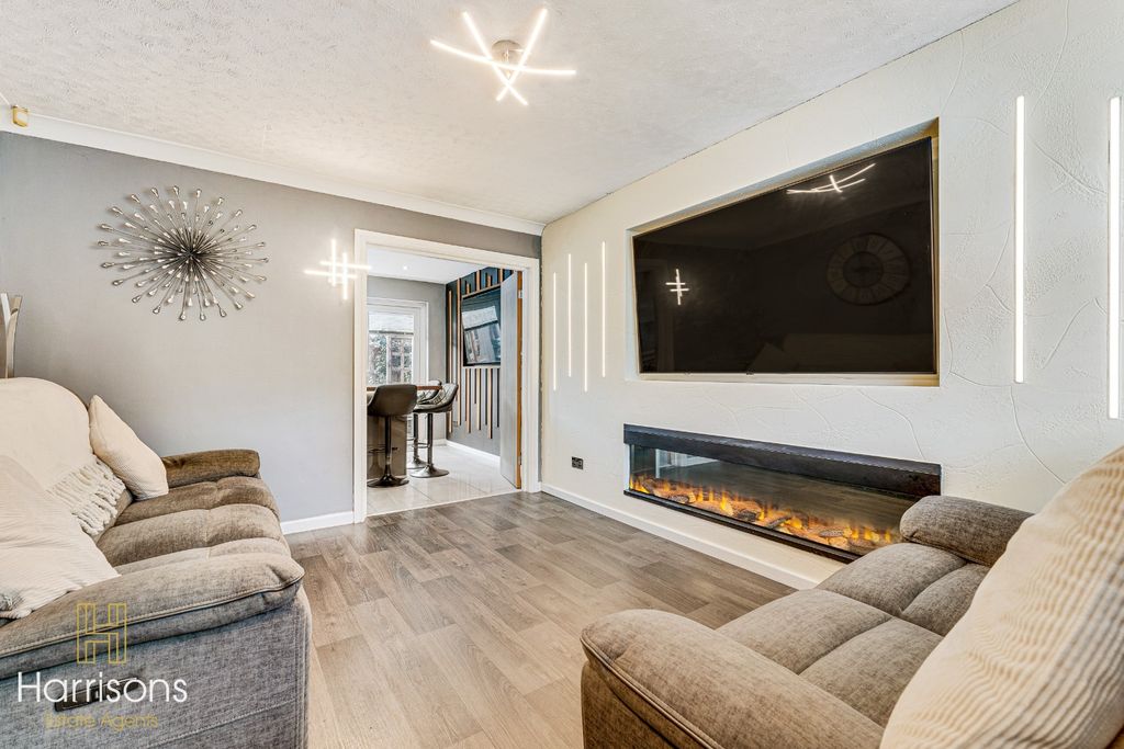 Property photo 2 of 46 5099993