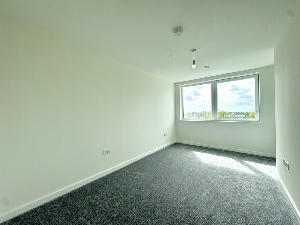 Property photo 3 of 6