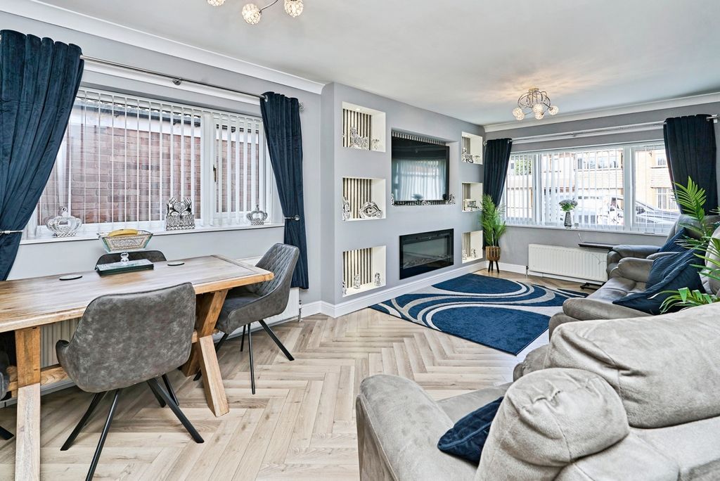 Property photo 3 of 20 Pbox-Img.Jpg