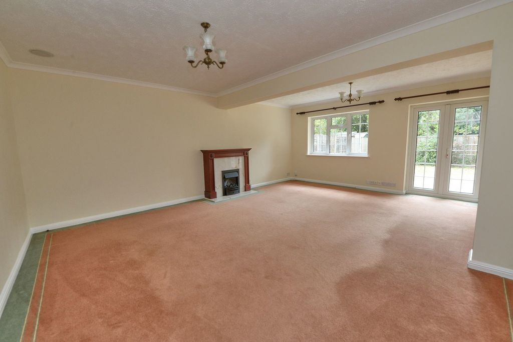 Property photo 3 of 20