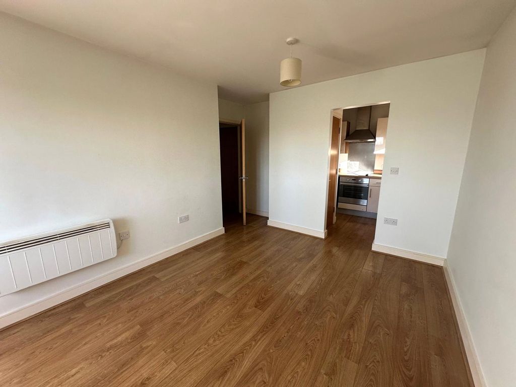 Property photo 3 of 11 Picture 3