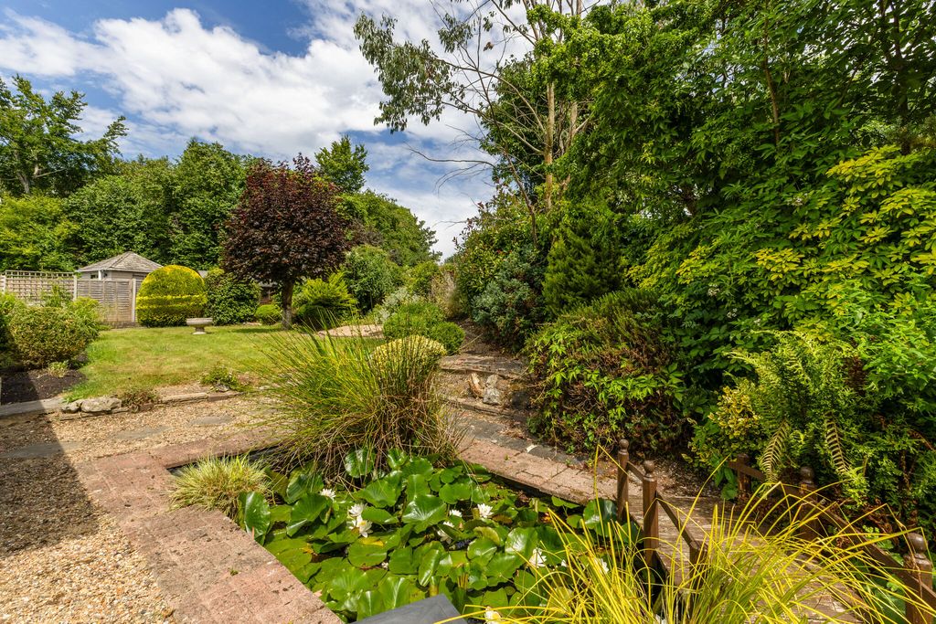 Property photo 3 of 16