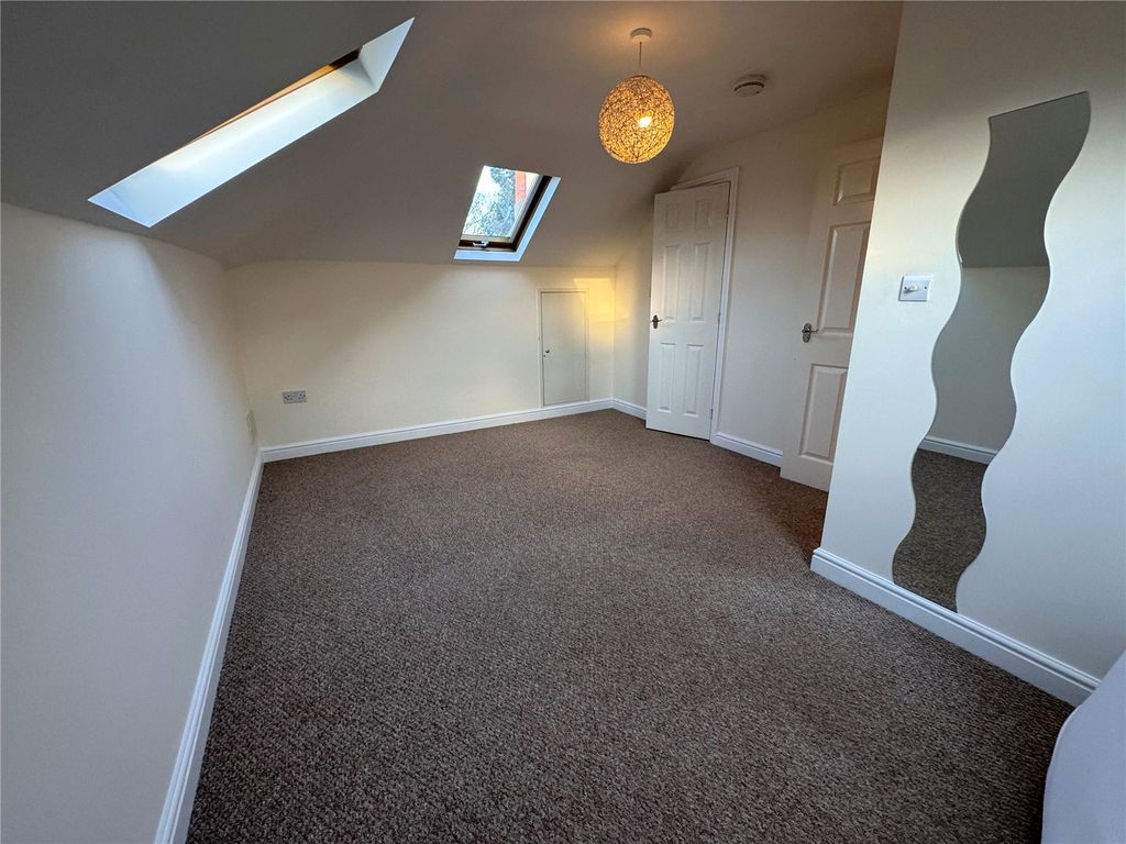 Property photo 3 of 7 Picture No. 02