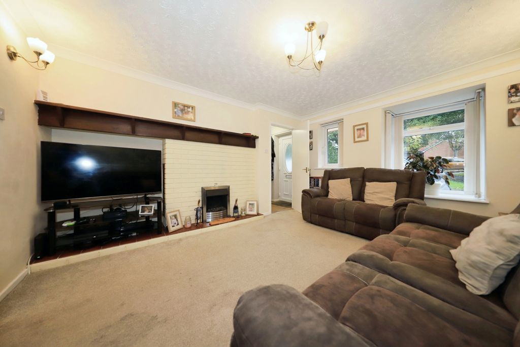 Property photo 2 of 17 Photography