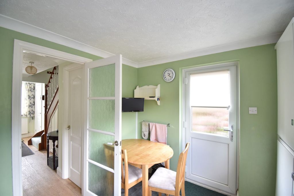 Property photo 3 of 16