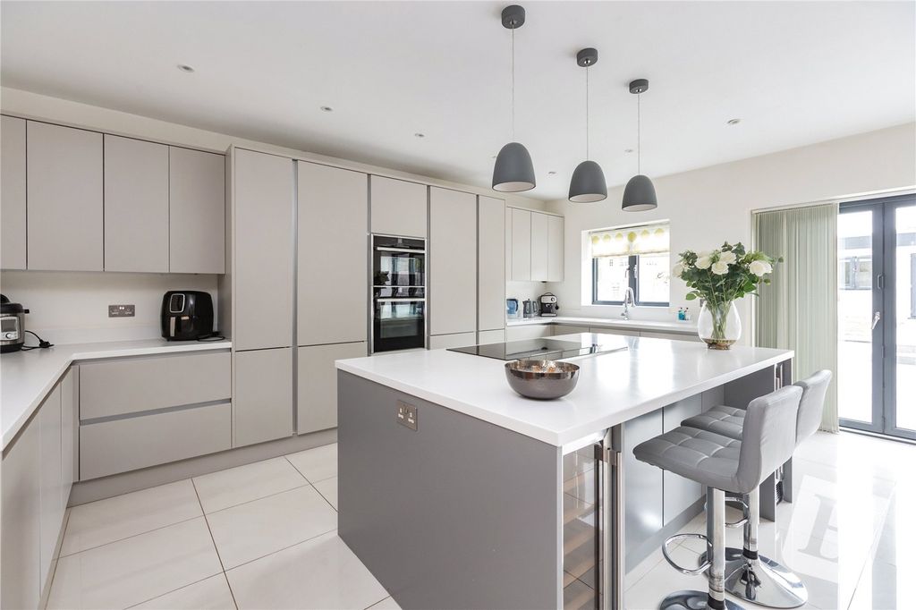 Property photo 2 of 45 Kitchen/Diner
