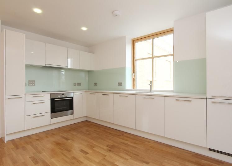 Property photo 2 of 7 Kitchen