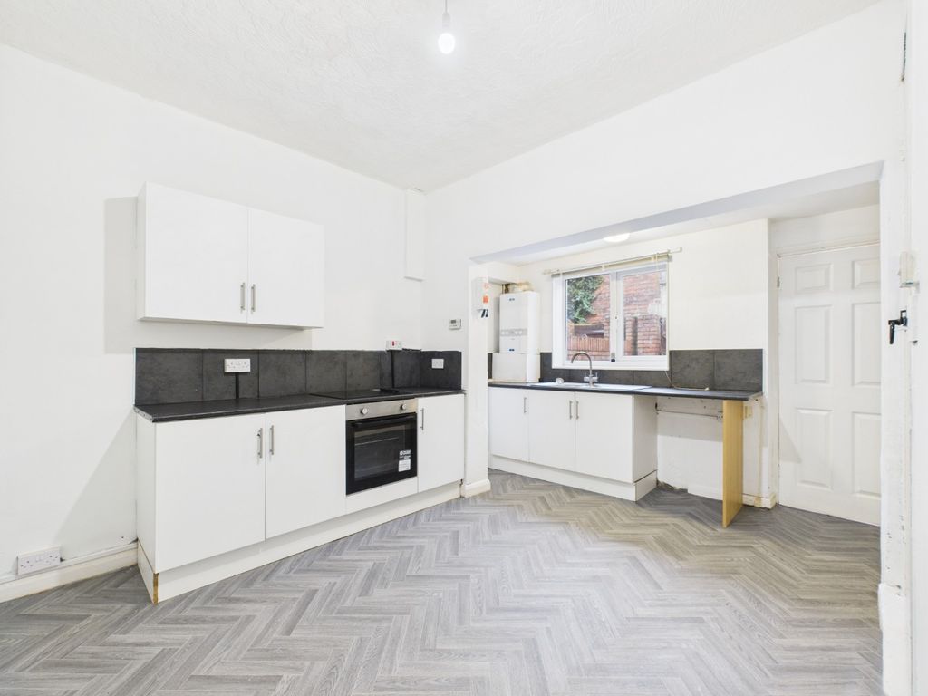 Property photo 2 of 7 4546536