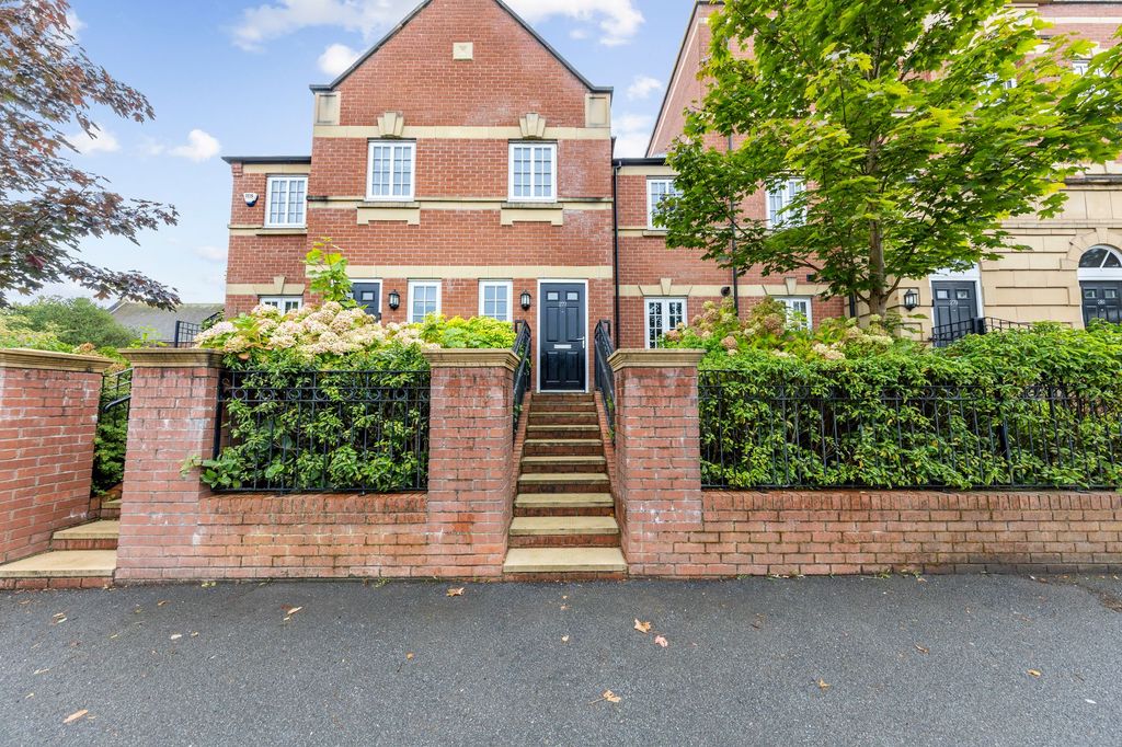 Property photo 1 of 21