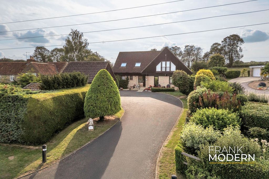 Property photo 1 of 39 Aerial