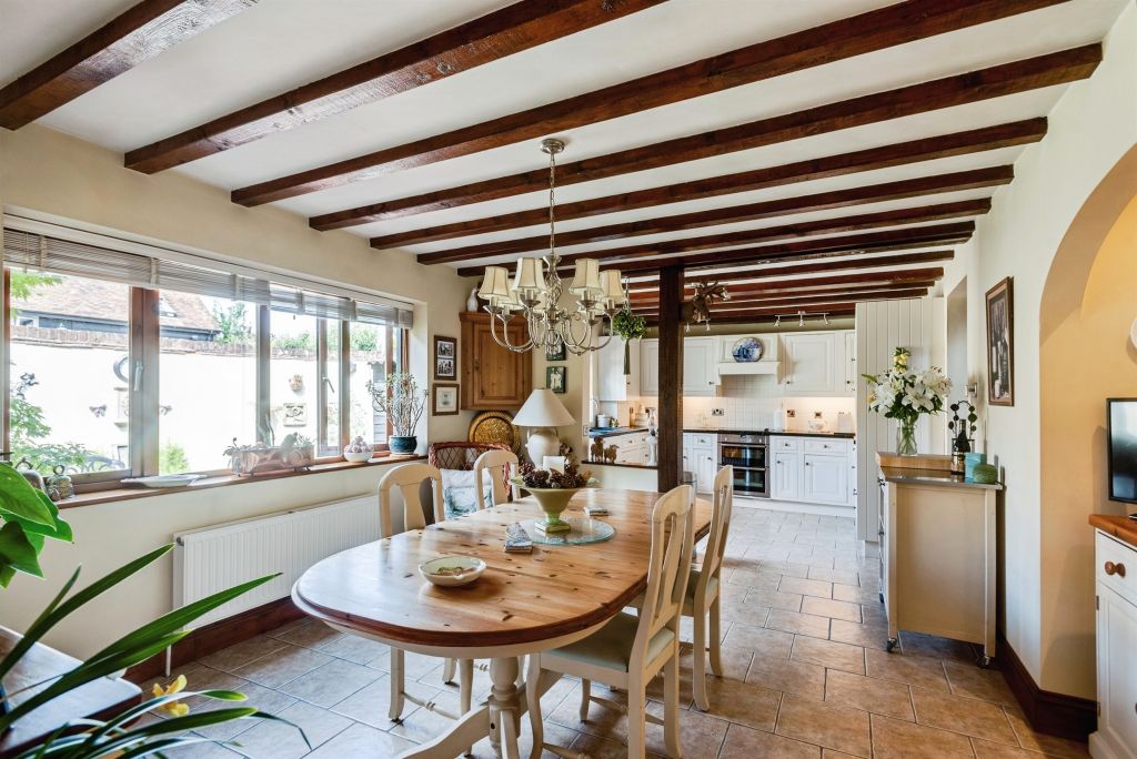 Property photo 3 of 28