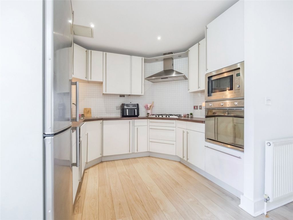 Property photo 3 of 23 Picture No. 08