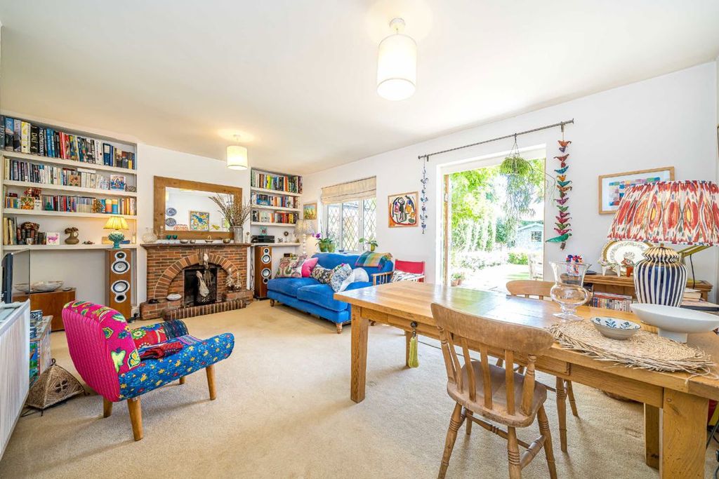 Property photo 2 of 7