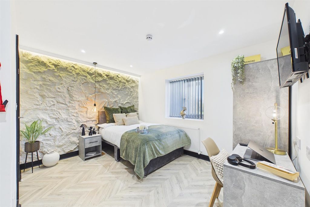 Property photo 2 of 10 Studio Room 2