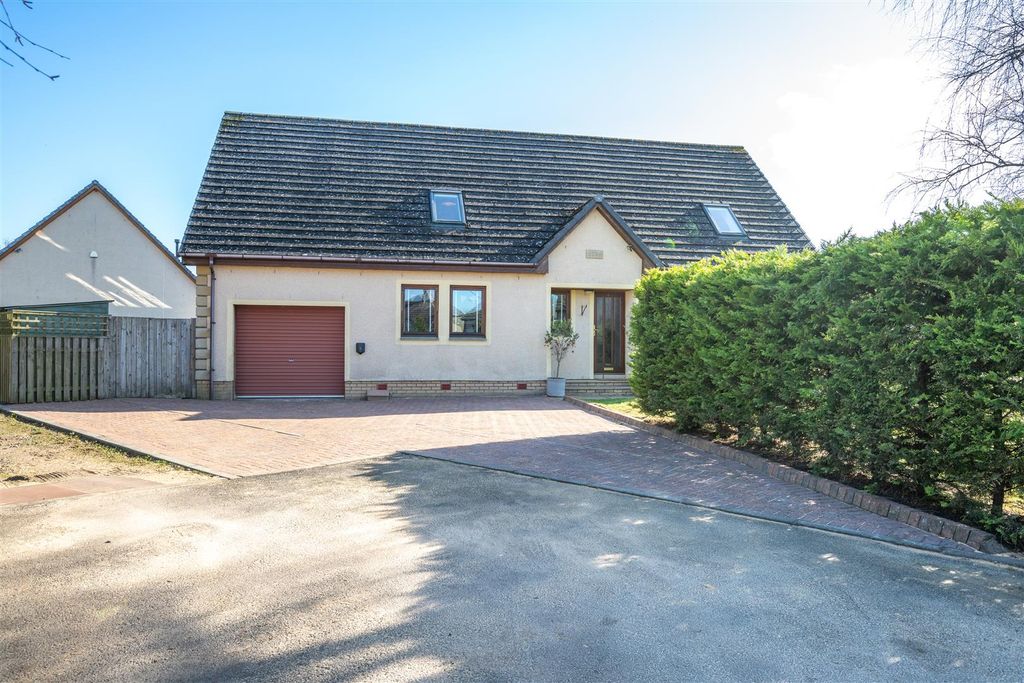 Property photo 2 of 35 1A