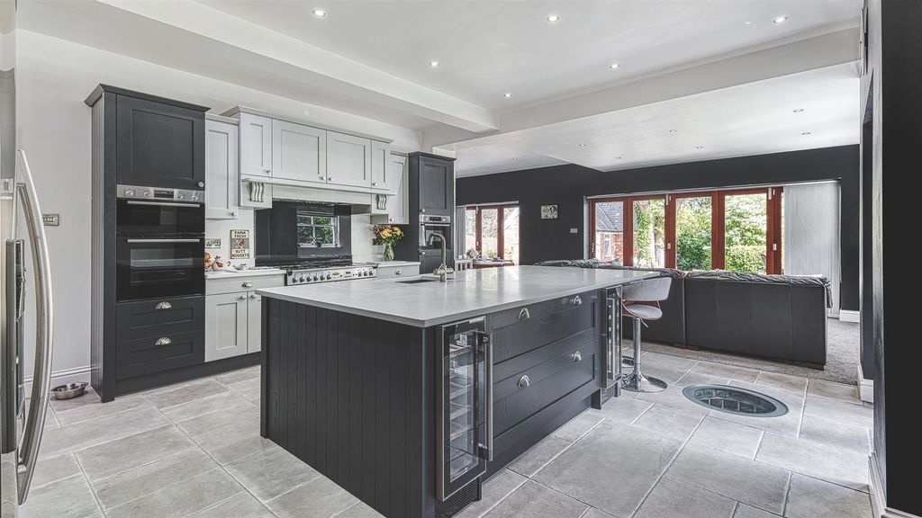 Additional image 7 of 5 bed detached house for saleStation Road, Mickleover, Derby DE3