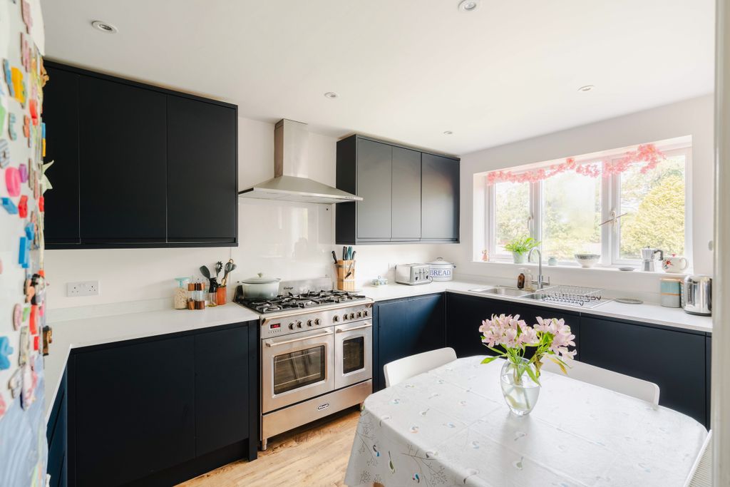 Property photo 3 of 23 24