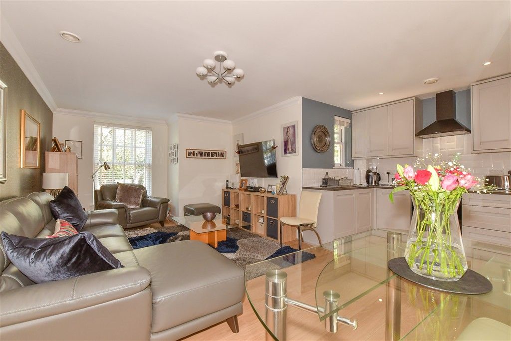 Property photo 2 of 6 Lounge/Kitchen/ Diner