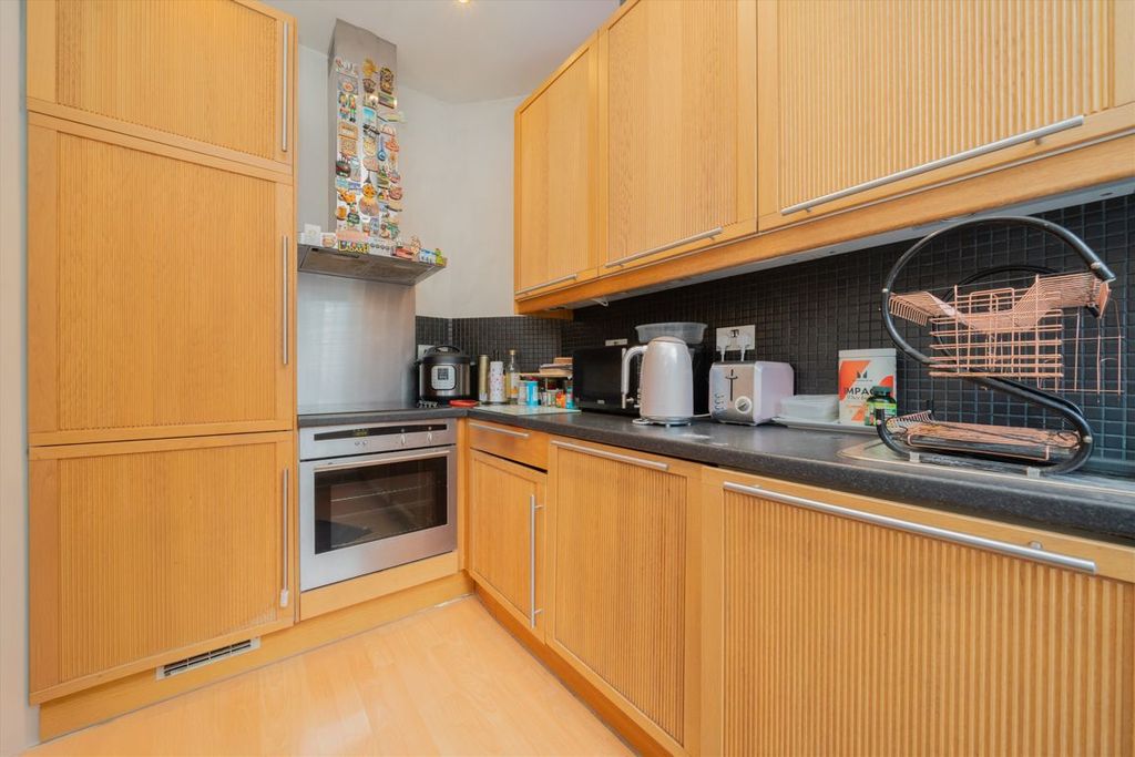 Property photo 3 of 5