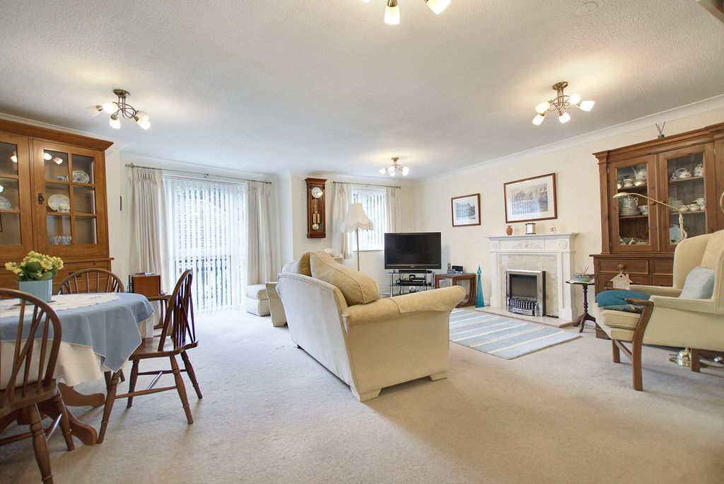 Property photo 1 of 25
