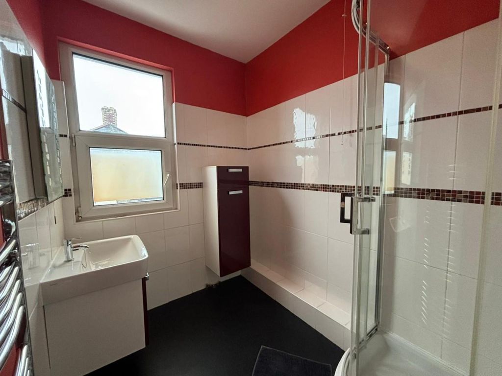 Property photo 3 of 14 0d378635-Bb98-49B5-A376-3A01Bebc3Bd5.Jpg