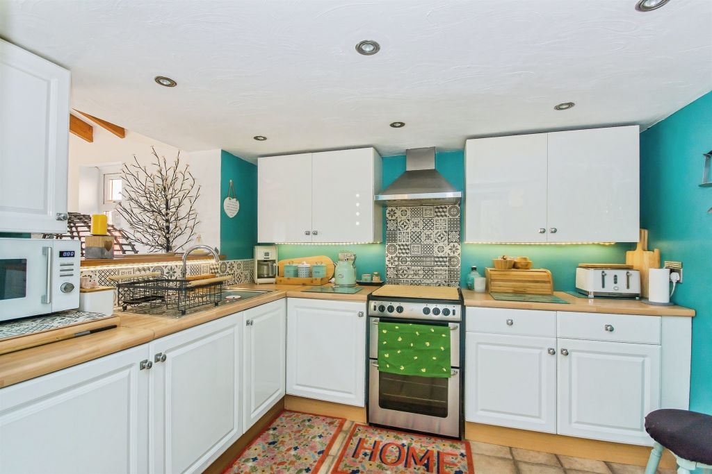 Property photo 2 of 17