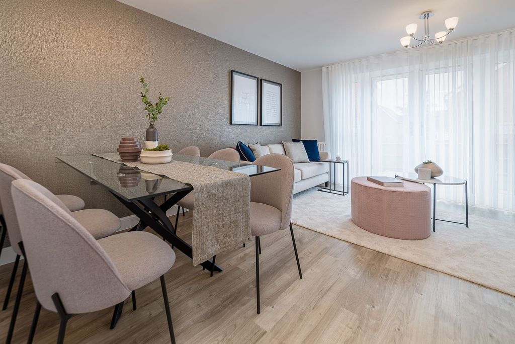 Property photo 3 of 10 Barratt Stambourne Showhome Living Room 1