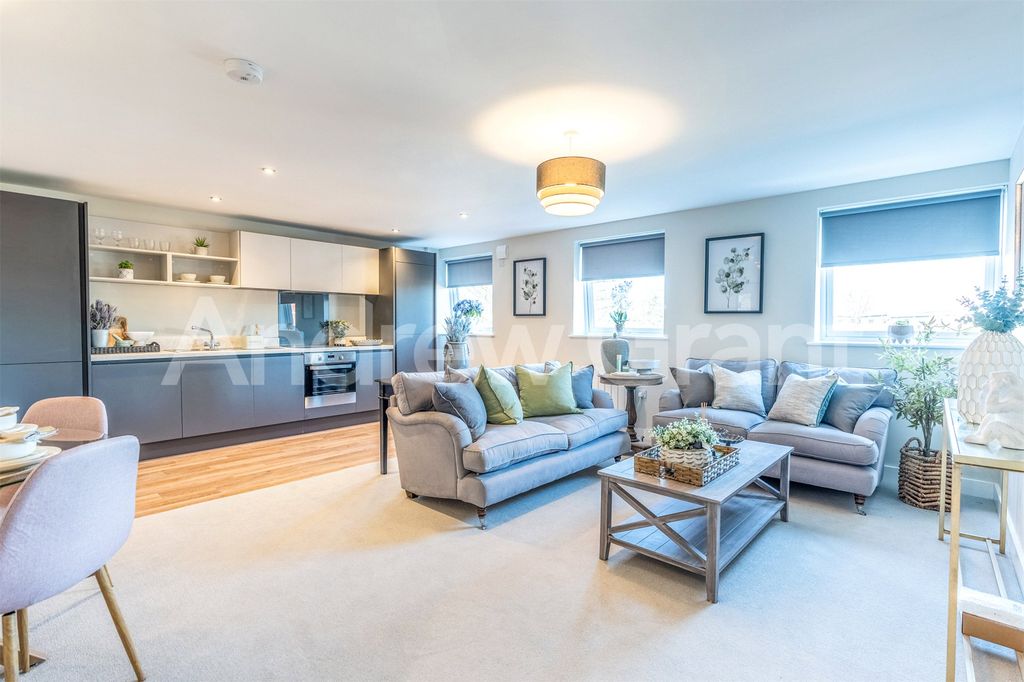 Property photo 1 of 29 Picture No. 01