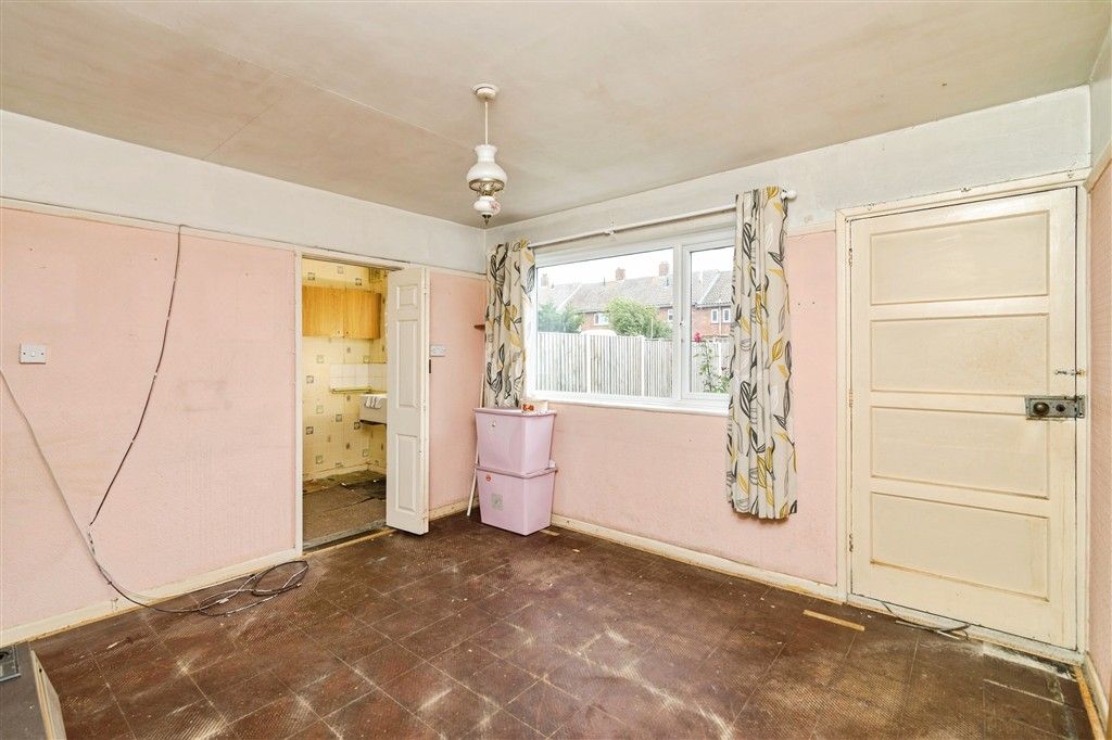 Property photo 3 of 5