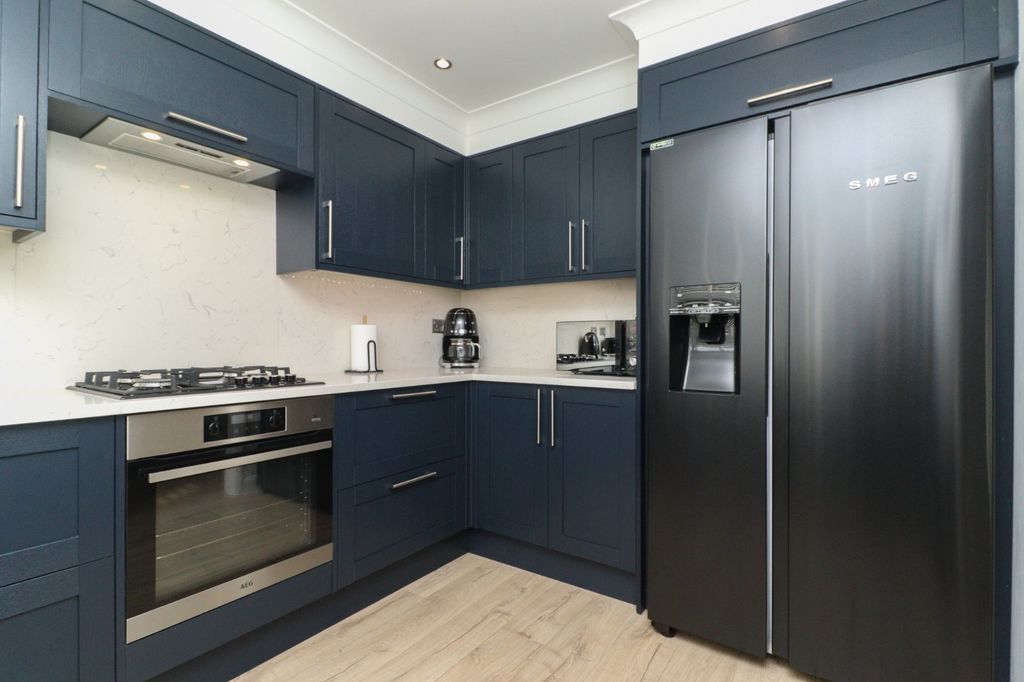 Property photo 3 of 22 Picture 3