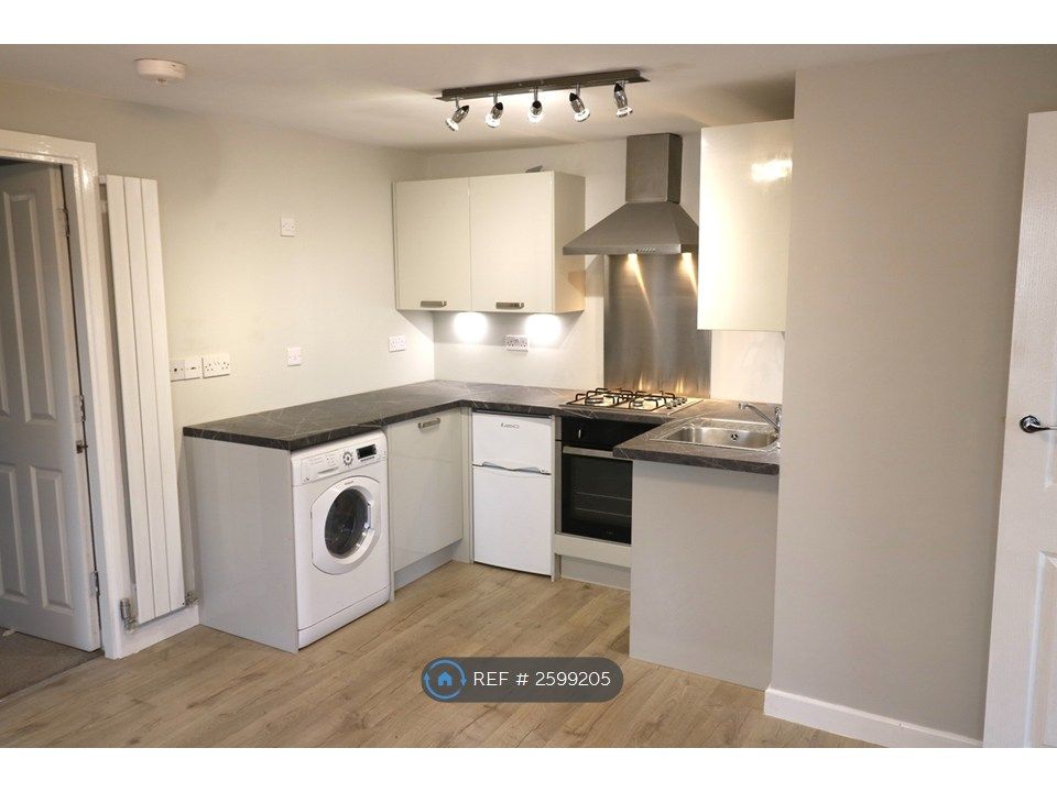 Property photo 1 of 7 Kitchen Area