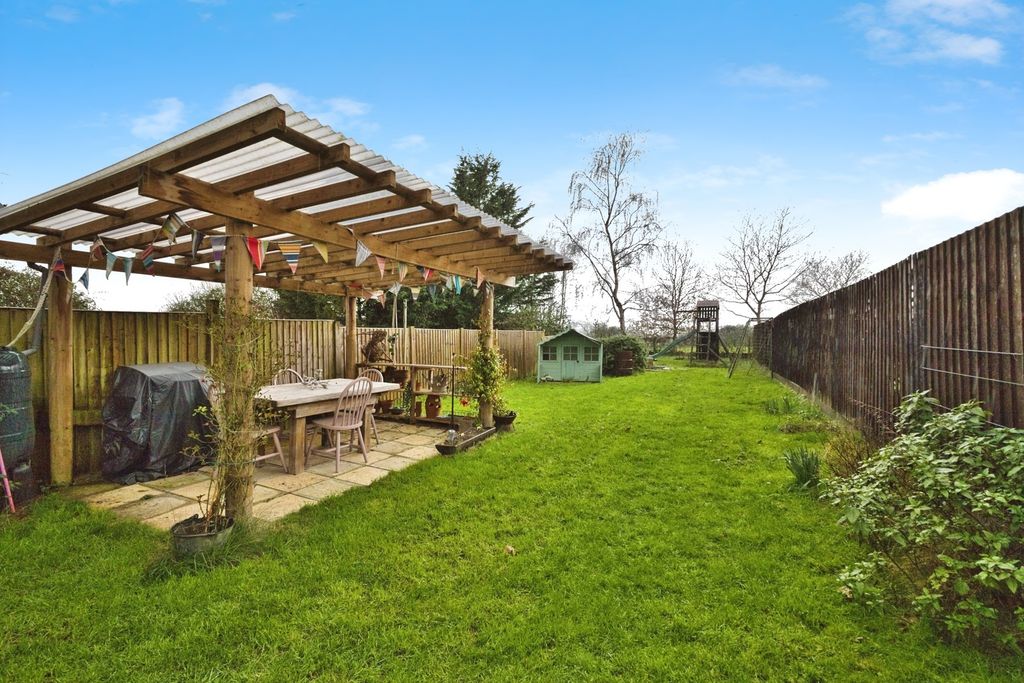 Property photo 3 of 17 Pbox-Img.Jpg