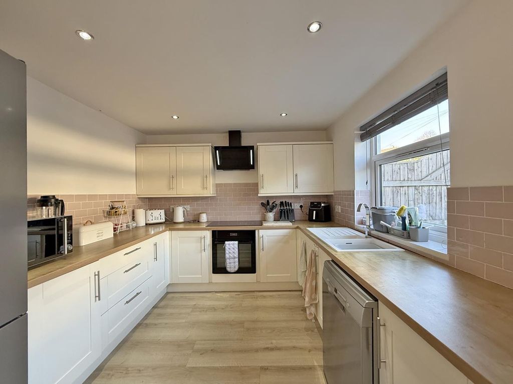 Property photo 3 of 20 Dorchester Avenue 129 - Kitchen.Jpg