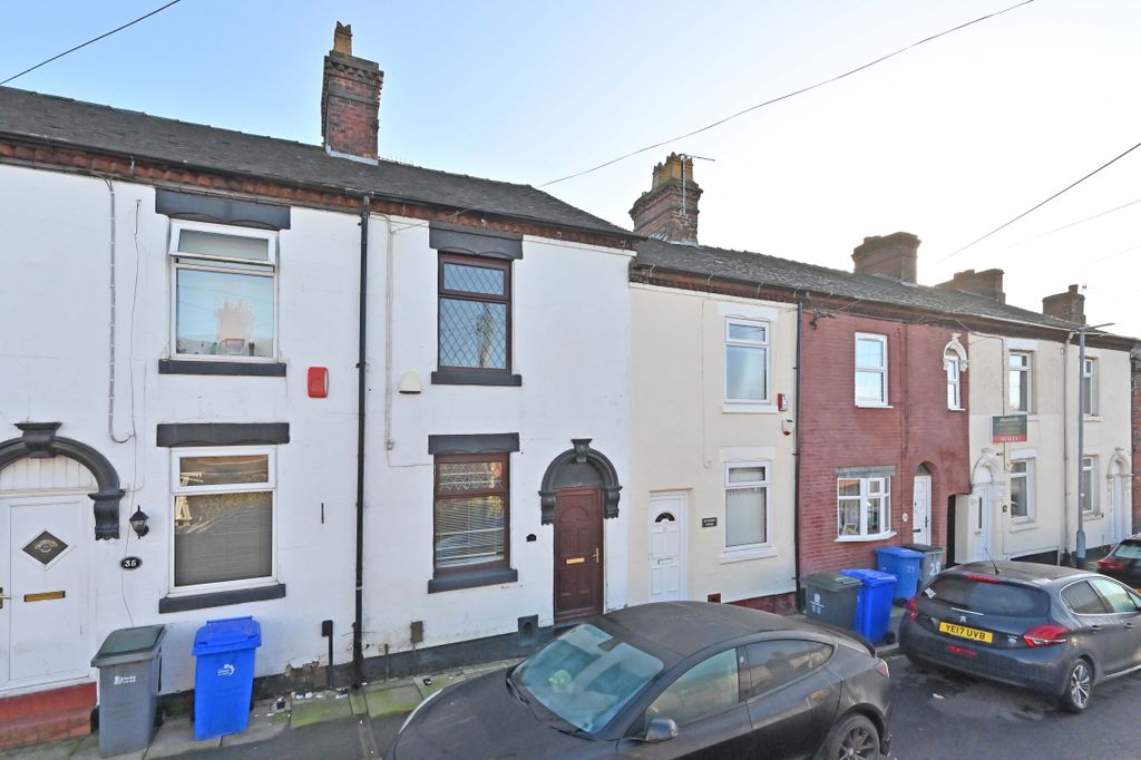 Property photo 1 of 19 Chapel Street