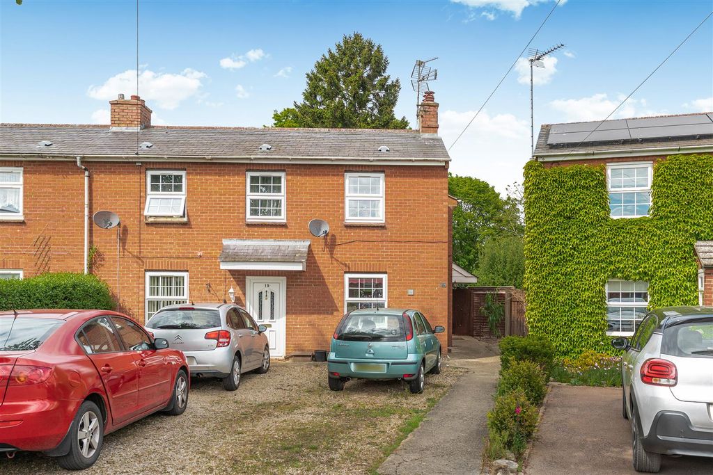Property photo 1 of 12 19A Easington Road, Banbury-2.Jpg