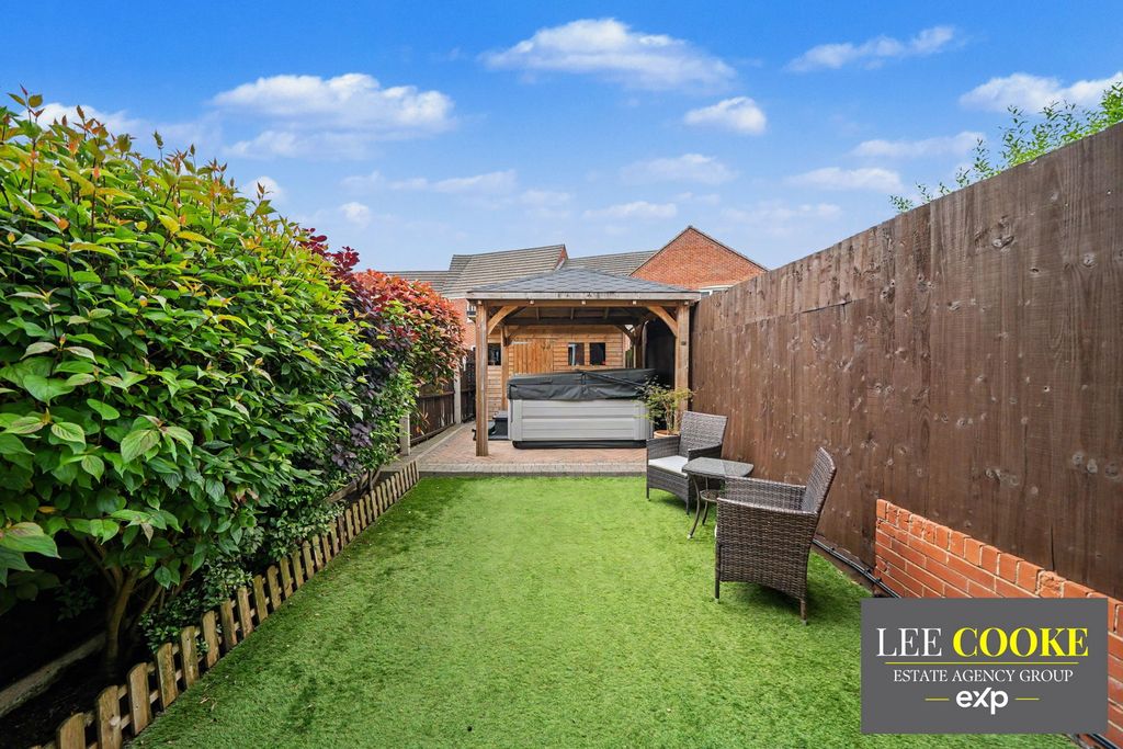 Property photo 2 of 30