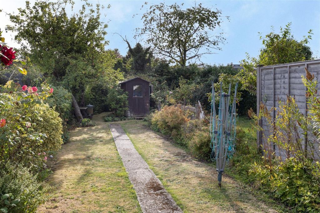 Property photo 2 of 19 Picture No. 27