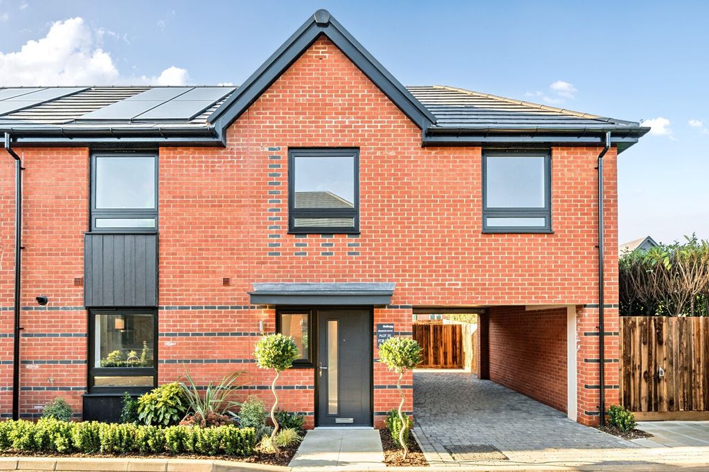 Property photo 2 of 19 External Photography
