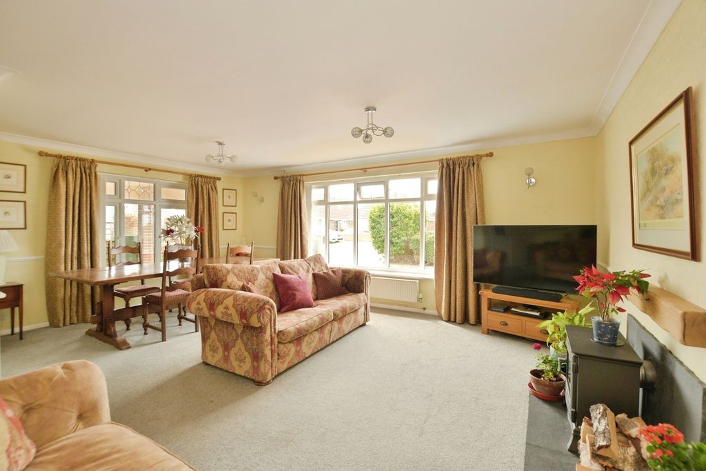 Property photo 3 of 18 Pbox-Img.Jpg