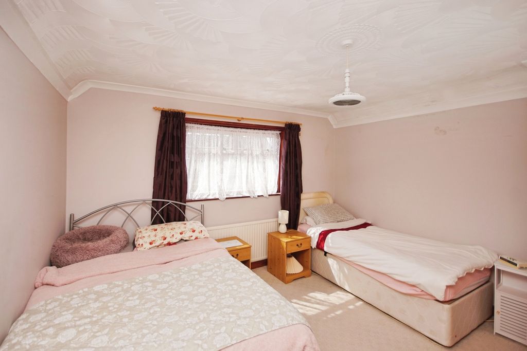 Property photo 3 of 15 Photo