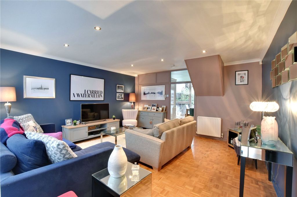 Property photo 2 of 21 Reception