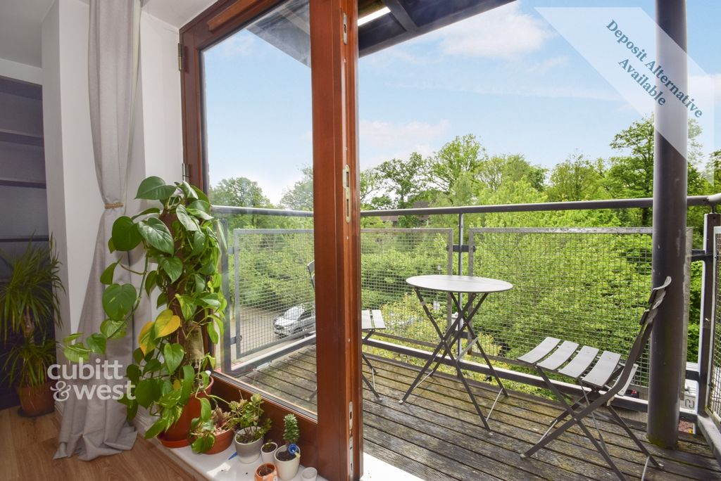 Property photo 3 of 13 Balcony